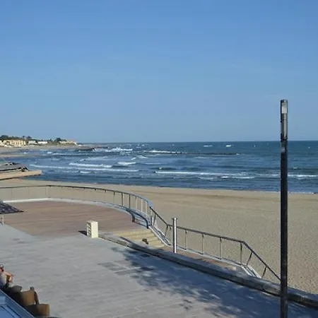 Seafront Grau D'agde Apartment
